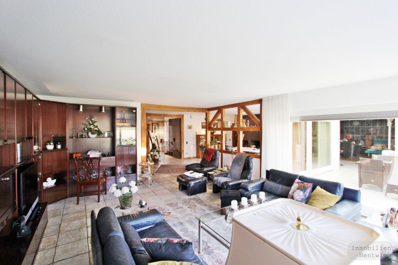 Kamen- Wasserkurl_ Bunglow am Feldrand. Immobilienmakler Nentwig Kamen